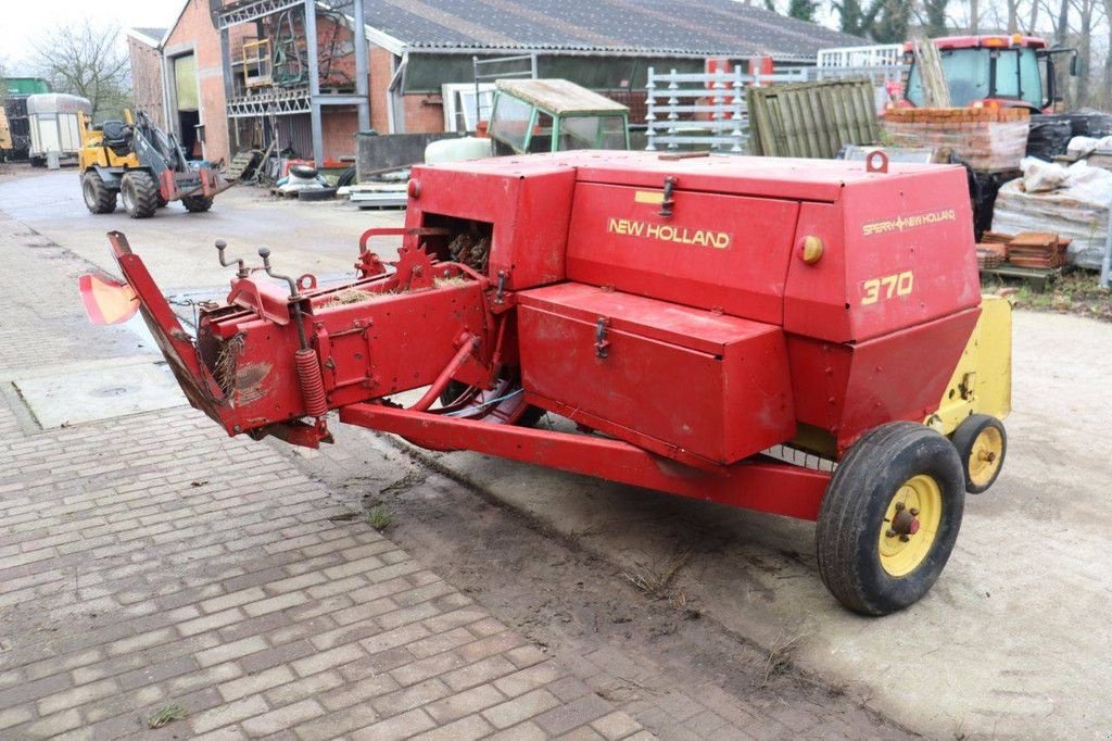 Rundballenpresse типа New Holland 370 Hayliner, Gebrauchtmaschine в Antwerpen (Фотография 7)