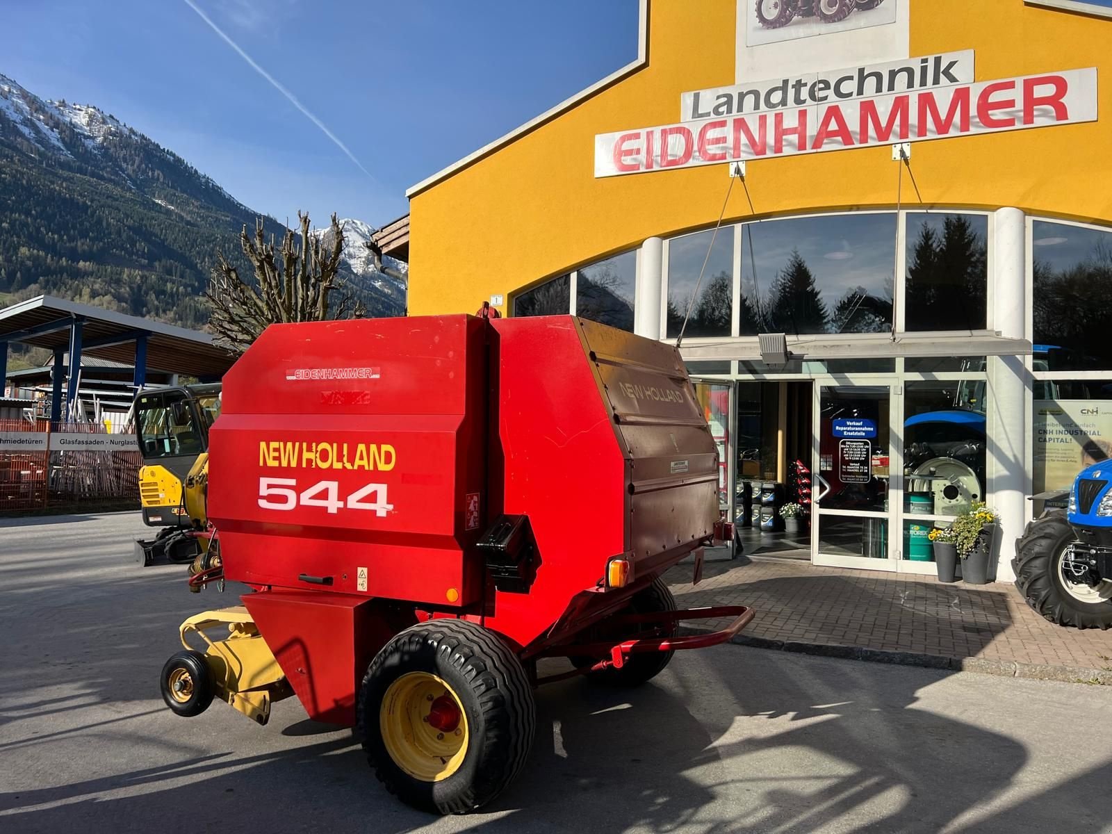 Rundballenpresse des Typs New Holland 544, Gebrauchtmaschine in Burgkirchen (Bild 2)