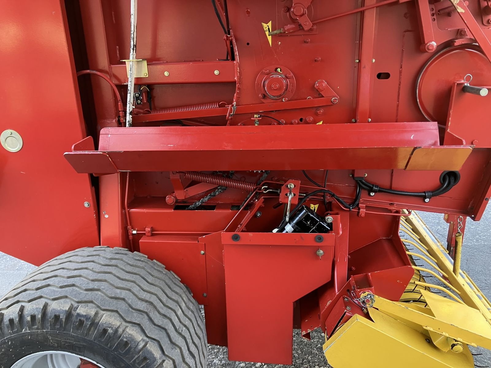 Rundballenpresse typu New Holland 548 CC, Gebrauchtmaschine v Villach (Obrázek 9)