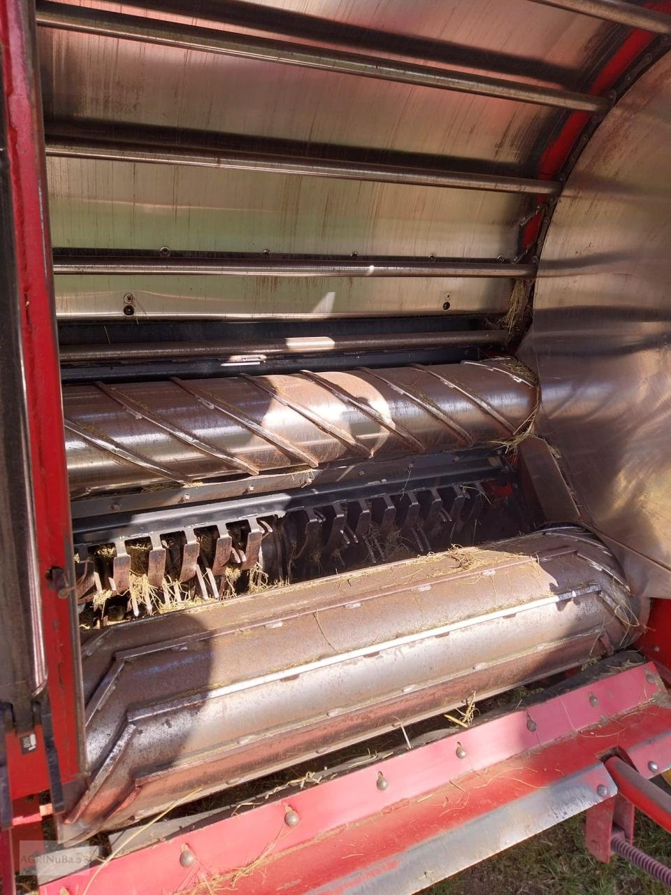 Rundballenpresse des Typs New Holland 548 Crop Cutter, Gebrauchtmaschine in Prenzlau (Bild 9)