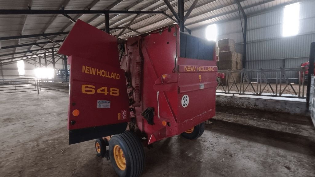 Rundballenpresse типа New Holland 648, Gebrauchtmaschine в COGNAC LA FORET (Фотография 8)