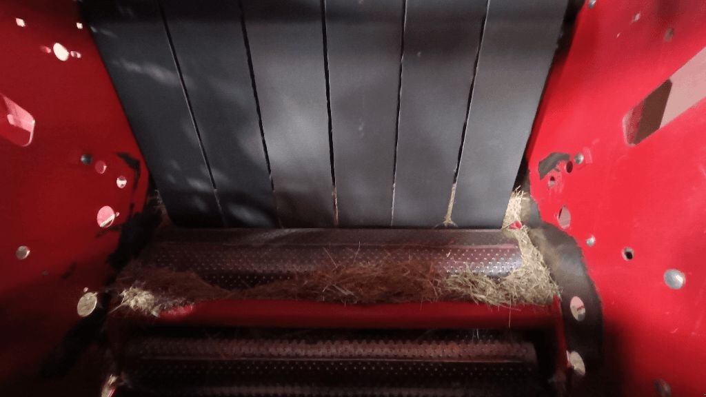 Rundballenpresse типа New Holland 648, Gebrauchtmaschine в COGNAC LA FORET (Фотография 2)