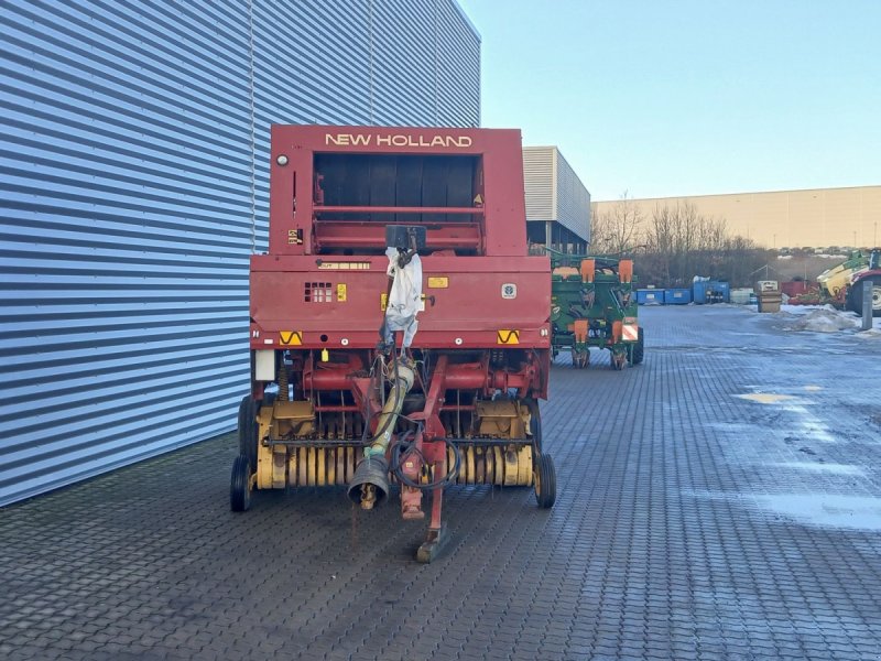 Rundballenpresse типа New Holland 650, Gebrauchtmaschine в Horsens