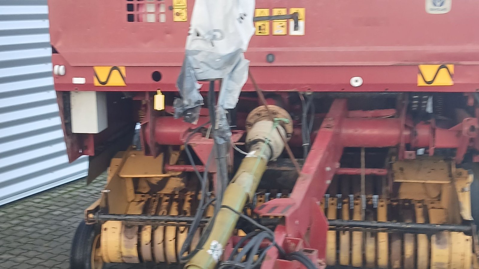 Rundballenpresse типа New Holland 650, Gebrauchtmaschine в Horsens (Фотография 9)