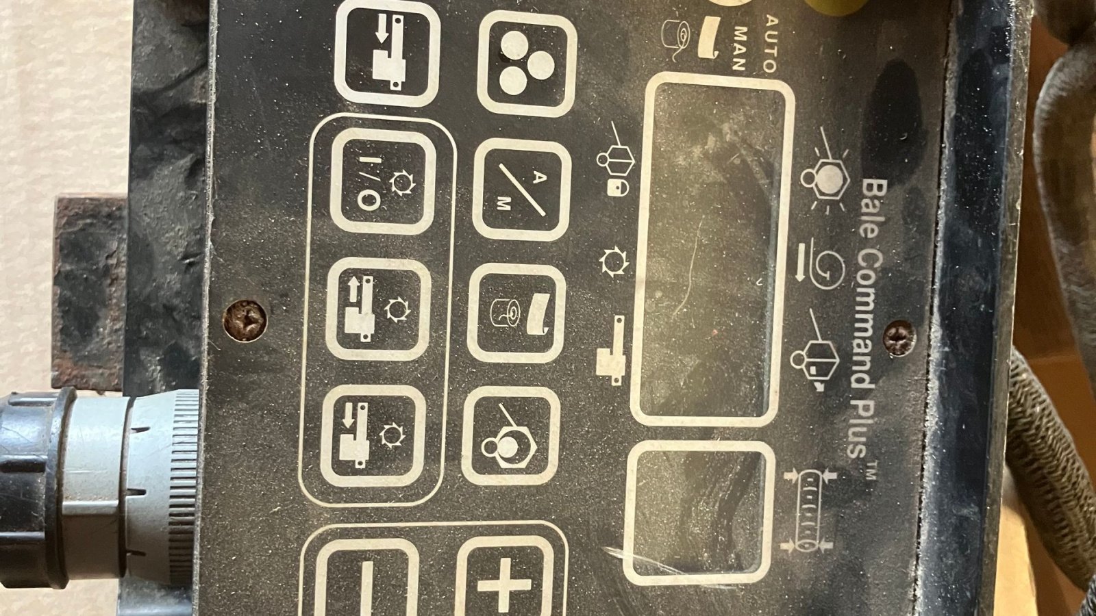 Rundballenpresse tip New Holland 654 RUNDBALLEPRESSER Cropcutter, Gebrauchtmaschine in Roskilde (Poză 6)