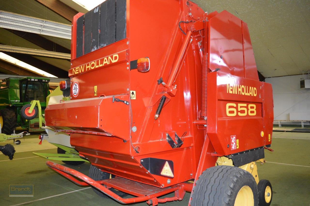 Rundballenpresse des Typs New Holland 658, Gebrauchtmaschine in Oyten (Bild 3)