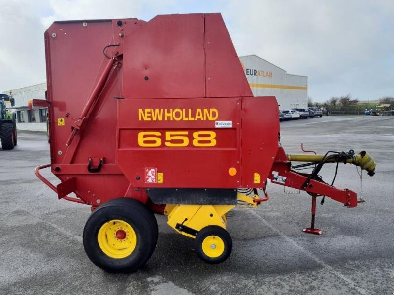 Rundballenpresse tip New Holland 658, Gebrauchtmaschine in ANTIGNY (Poză 2)