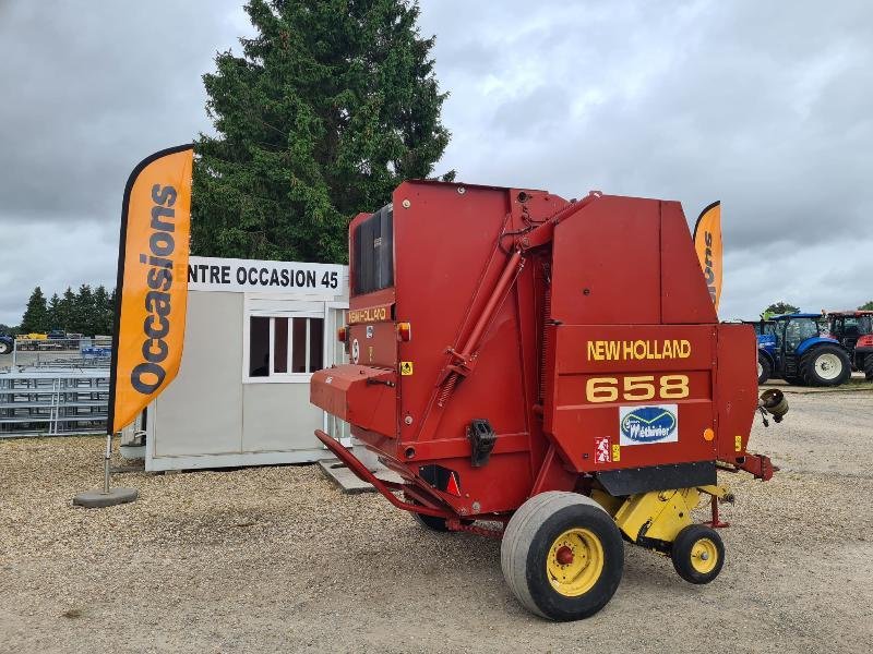Rundballenpresse des Typs New Holland 658, Gebrauchtmaschine in BRAY en Val (Bild 2)