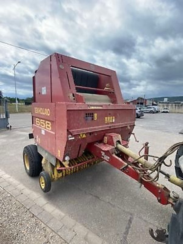 Rundballenpresse des Typs New Holland 658, Gebrauchtmaschine in Marlenheim (Bild 1)