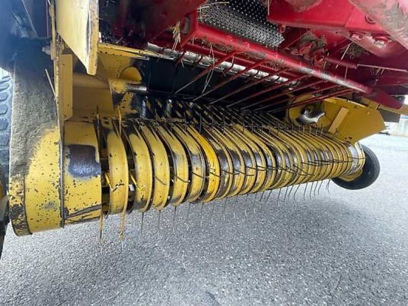 Rundballenpresse des Typs New Holland 658, Gebrauchtmaschine in Marlenheim (Bild 3)