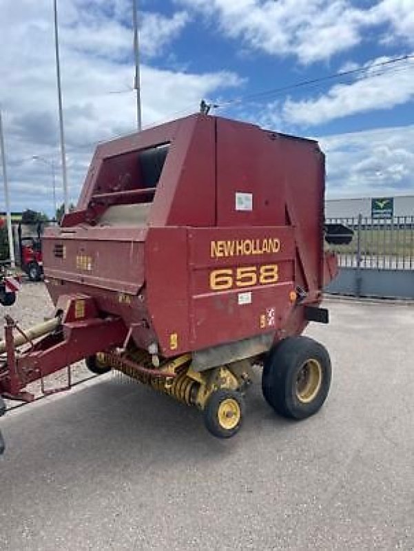 Rundballenpresse des Typs New Holland 658, Gebrauchtmaschine in Marlenheim (Bild 2)