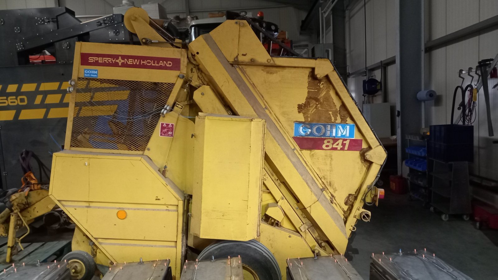 Rundballenpresse du type New Holland 841, Gebrauchtmaschine en Pfronstetten (Photo 2)