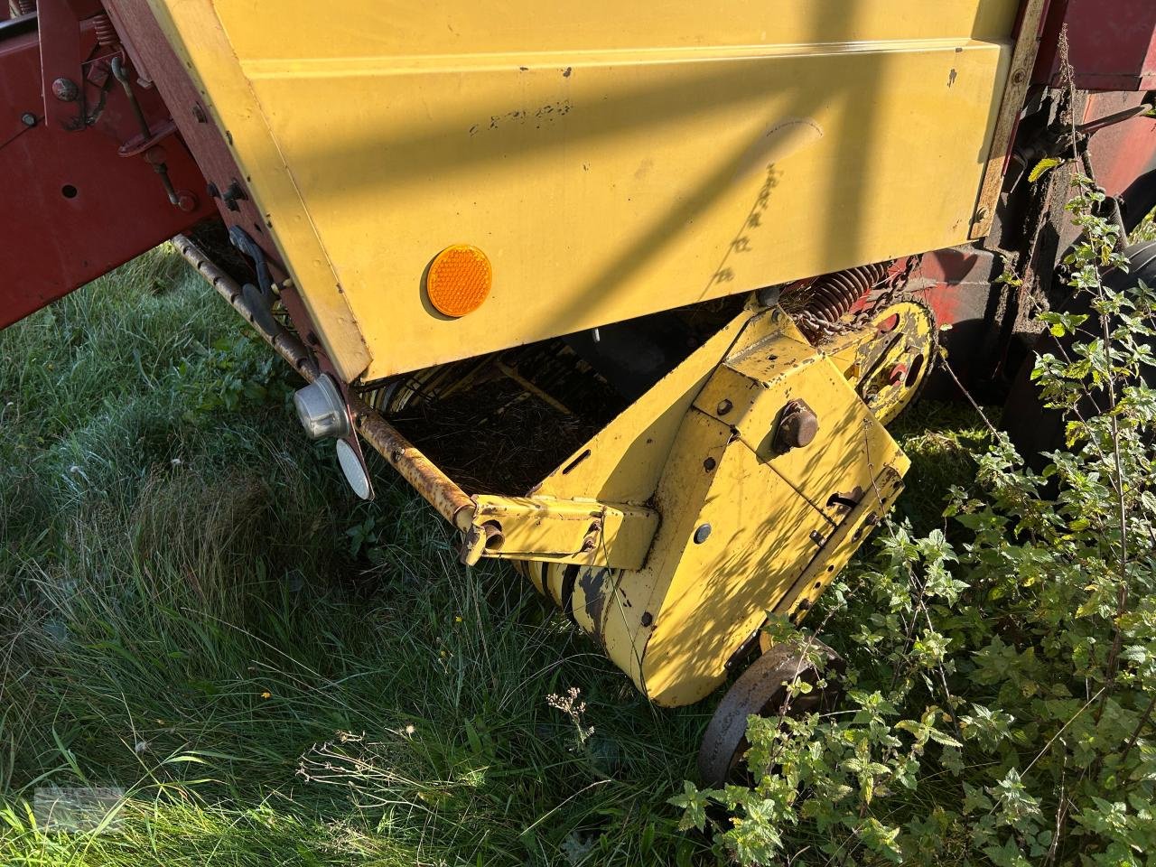 Rundballenpresse des Typs New Holland 865, Gebrauchtmaschine in Pragsdorf (Bild 3)