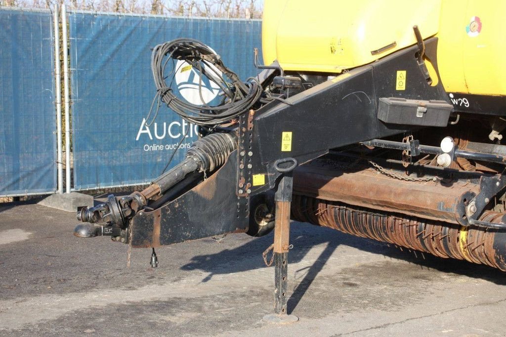 Rundballenpresse del tipo New Holland BB9060, Gebrauchtmaschine en Antwerpen (Imagen 10)