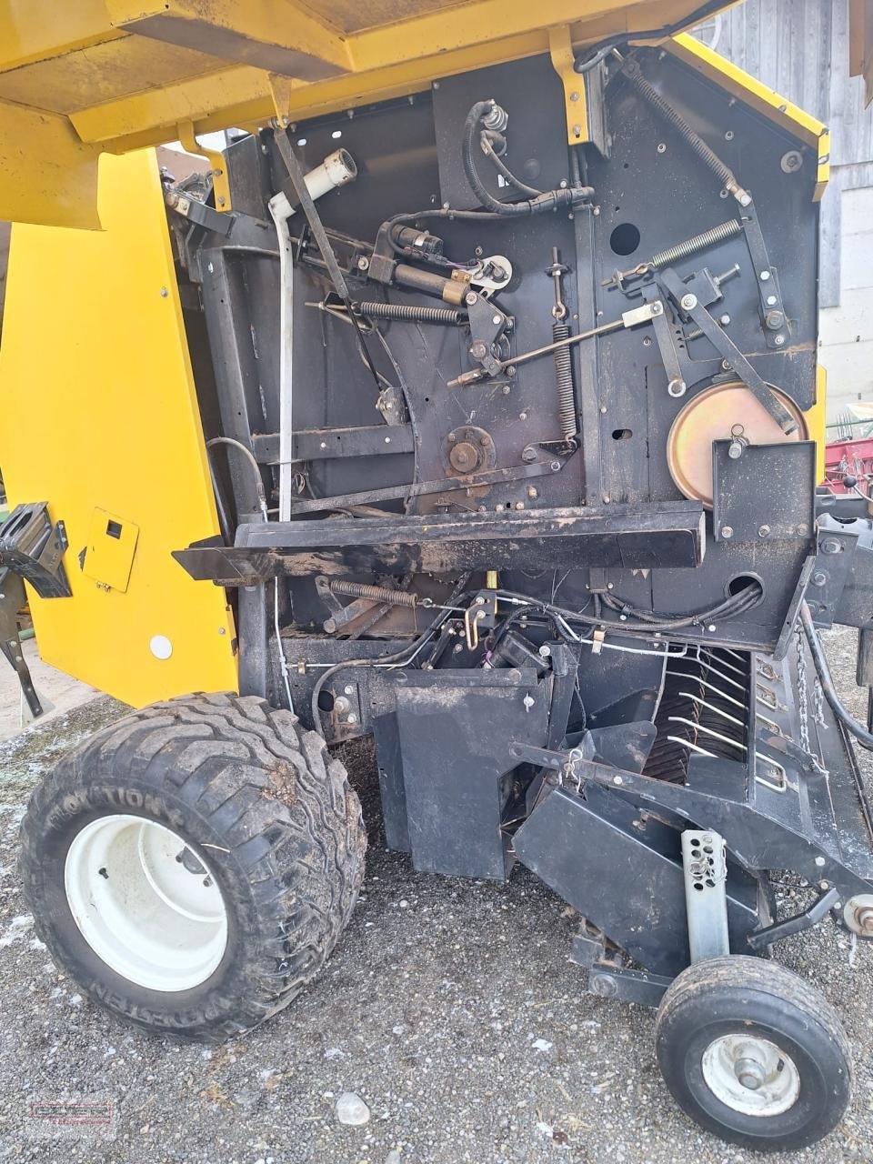 Rundballenpresse типа New Holland BR 6090 CropCutter, Gebrauchtmaschine в Tuntenhausen (Фотография 4)