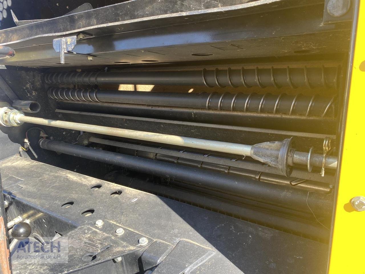 Rundballenpresse des Typs New Holland BR 6090 RC, Gebrauchtmaschine in Velburg (Bild 12)