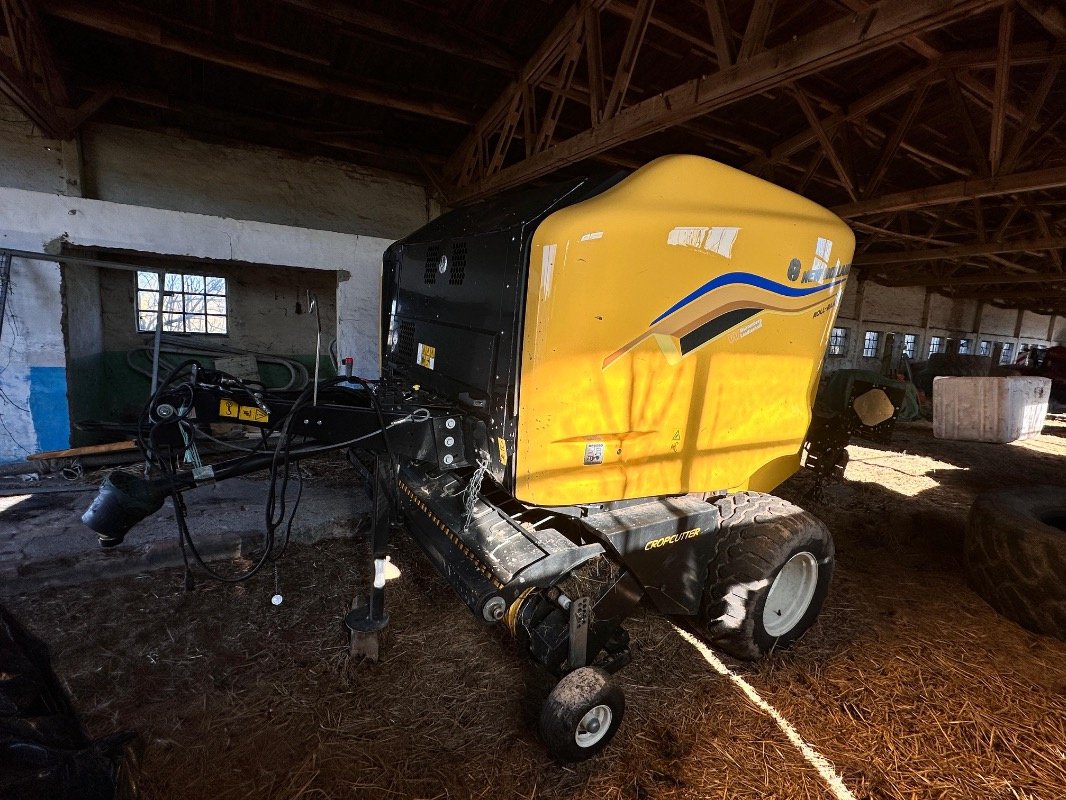 Rundballenpresse типа New Holland BR 6090 / Roll-Bar 125, Gebrauchtmaschine в Liebenwalde (Фотография 3)