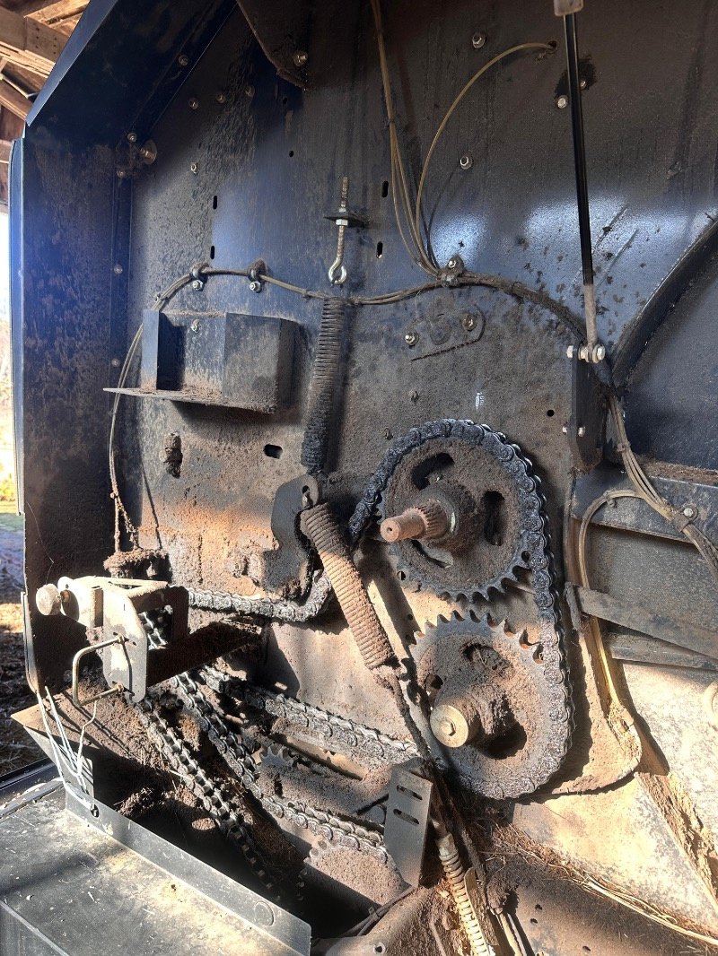 Rundballenpresse типа New Holland BR 6090 / Roll-Bar 125, Gebrauchtmaschine в Liebenwalde (Фотография 7)