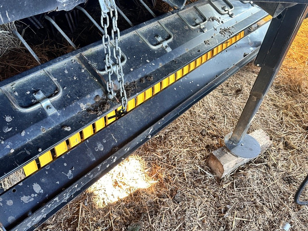 Rundballenpresse типа New Holland BR 6090 / Roll-Bar 125, Gebrauchtmaschine в Liebenwalde (Фотография 19)