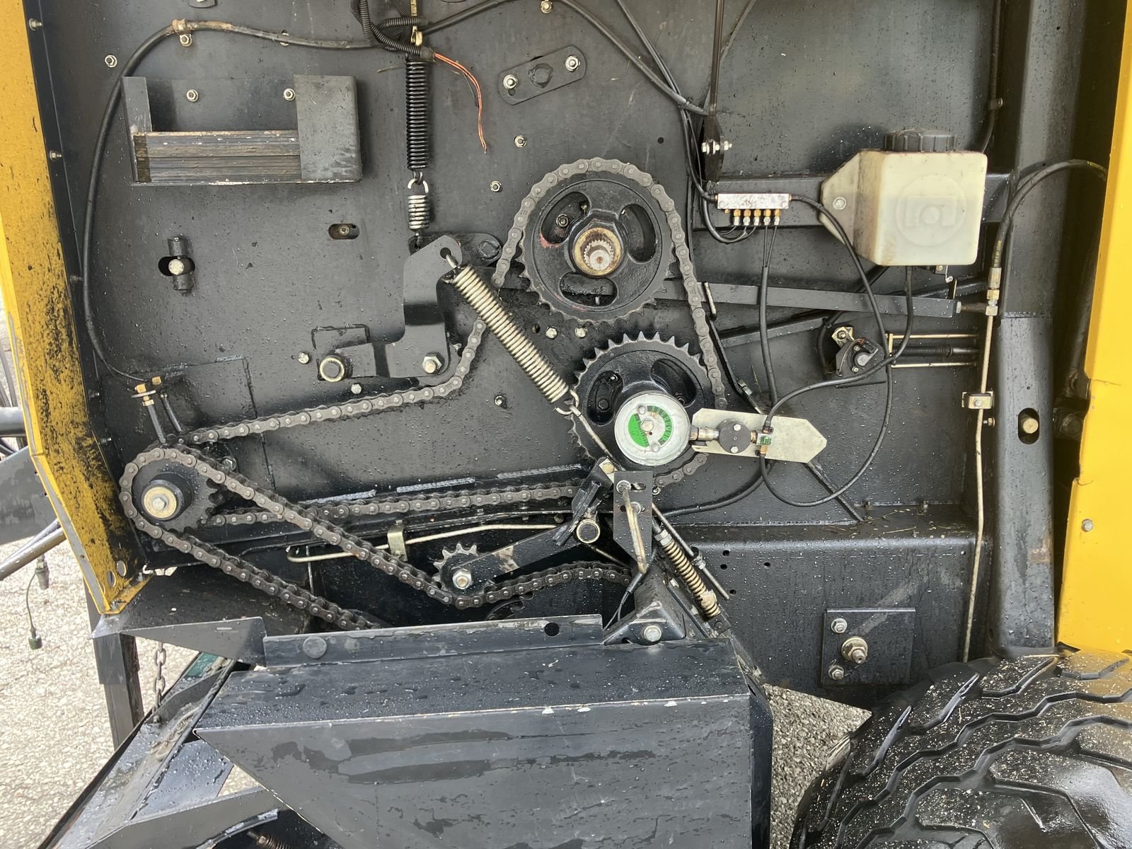 Rundballenpresse типа New Holland BR 6090, Gebrauchtmaschine в Villach (Фотография 8)