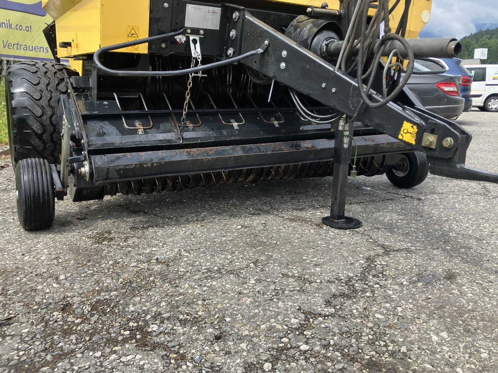 Rundballenpresse типа New Holland BR 6090, Gebrauchtmaschine в Villach (Фотография 11)