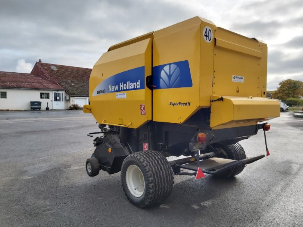 Rundballenpresse tip New Holland BR 7060, Gebrauchtmaschine in VERT TOULON (Poză 7)