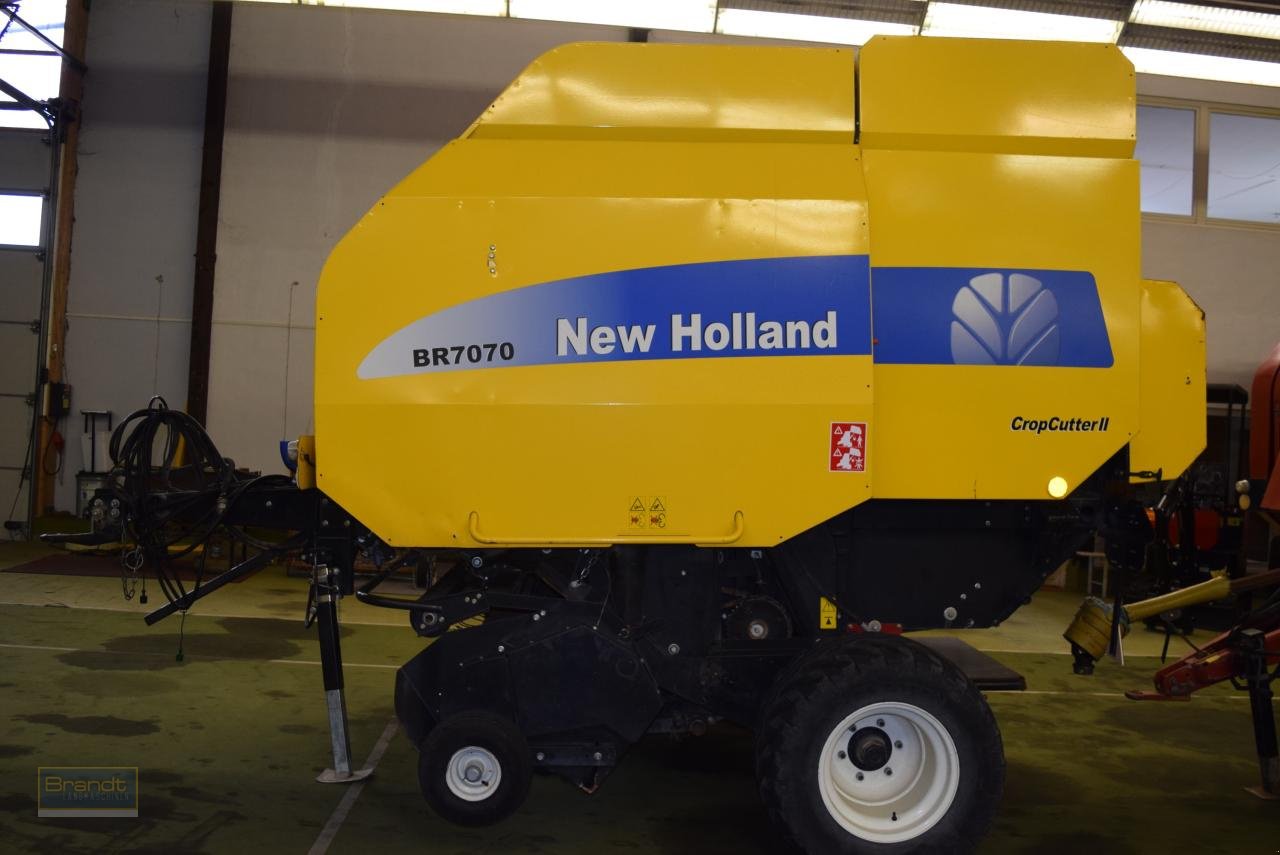 Rundballenpresse типа New Holland BR 7070 Crop Cutter II, Gebrauchtmaschine в Oyten (Фотография 2)