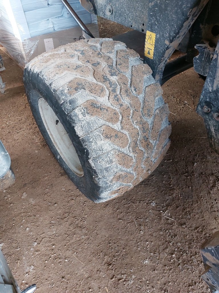 Rundballenpresse του τύπου New Holland BR 7070 R FF, Gebrauchtmaschine σε BRAS SUR MEUSE (Φωτογραφία 4)