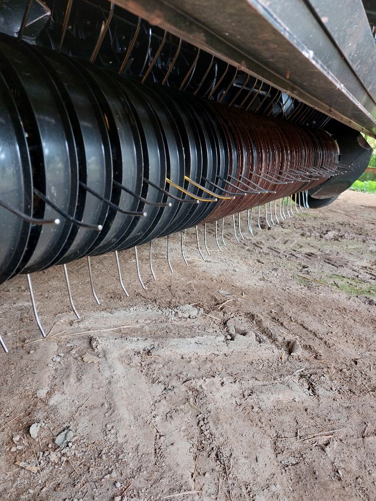 Rundballenpresse του τύπου New Holland BR 7070 R FF, Gebrauchtmaschine σε BRAS SUR MEUSE (Φωτογραφία 9)