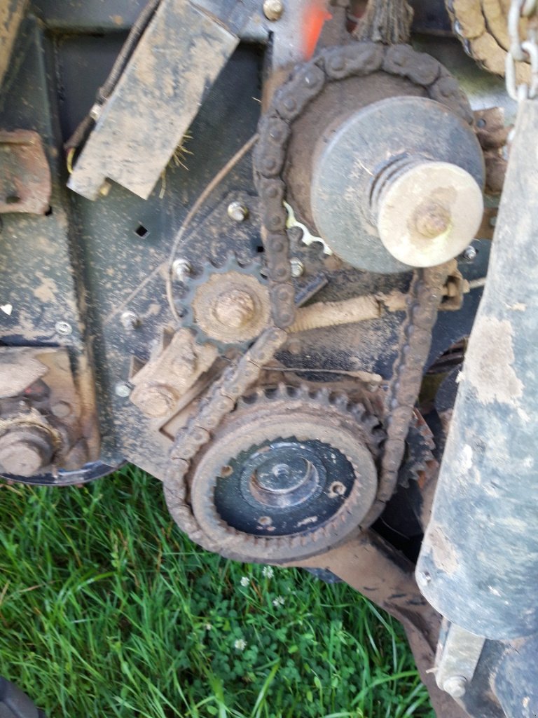 Rundballenpresse of the type New Holland BR 7070 R FF, Gebrauchtmaschine in BRAS SUR MEUSE (Picture 10)