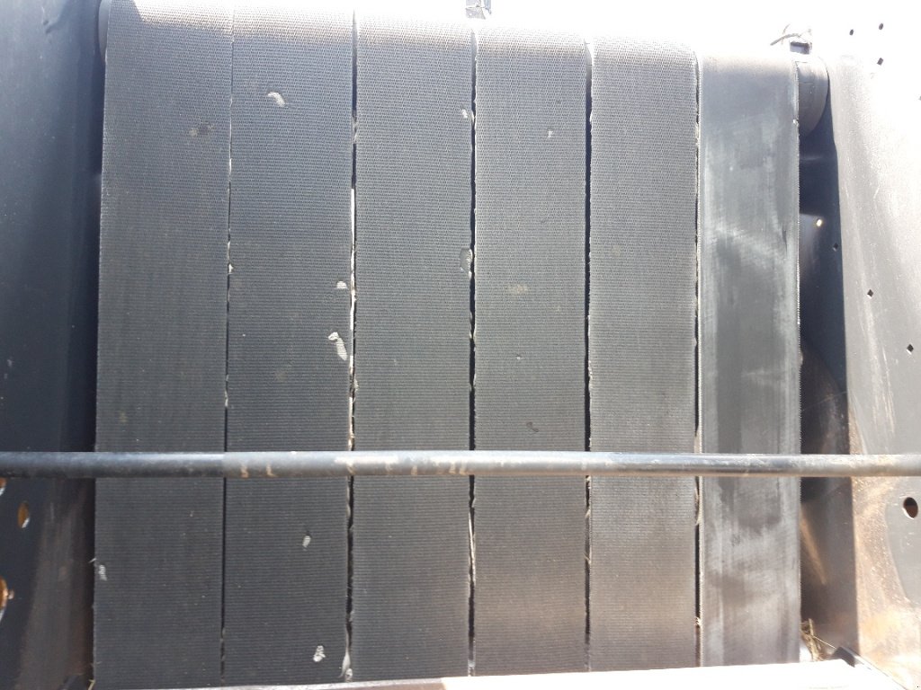 Rundballenpresse of the type New Holland BR 7070 R FF, Gebrauchtmaschine in BRAS SUR MEUSE (Picture 11)