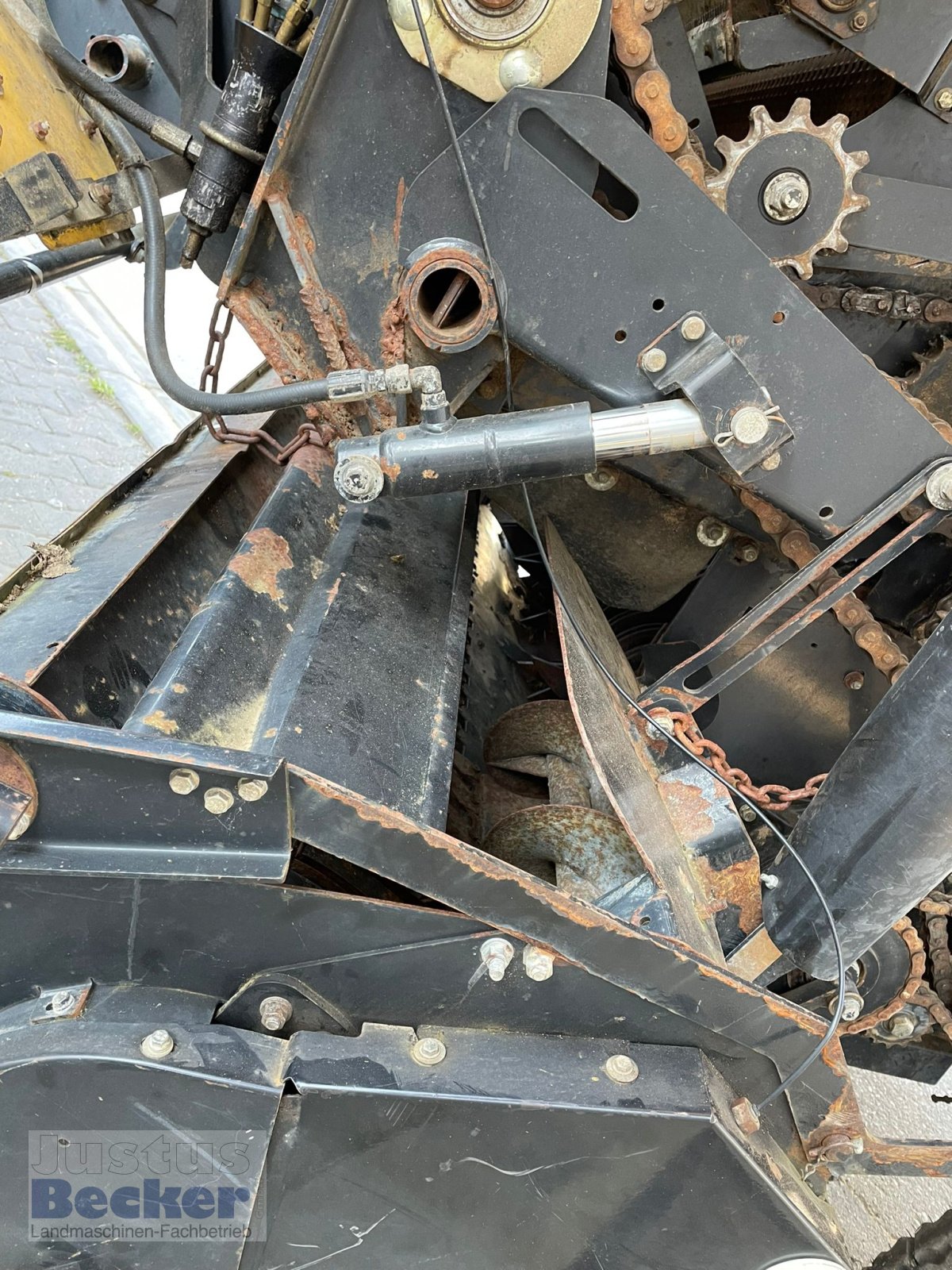 Rundballenpresse typu New Holland BR 7070, Gebrauchtmaschine v Weimar-Niederwalgern (Obrázek 7)