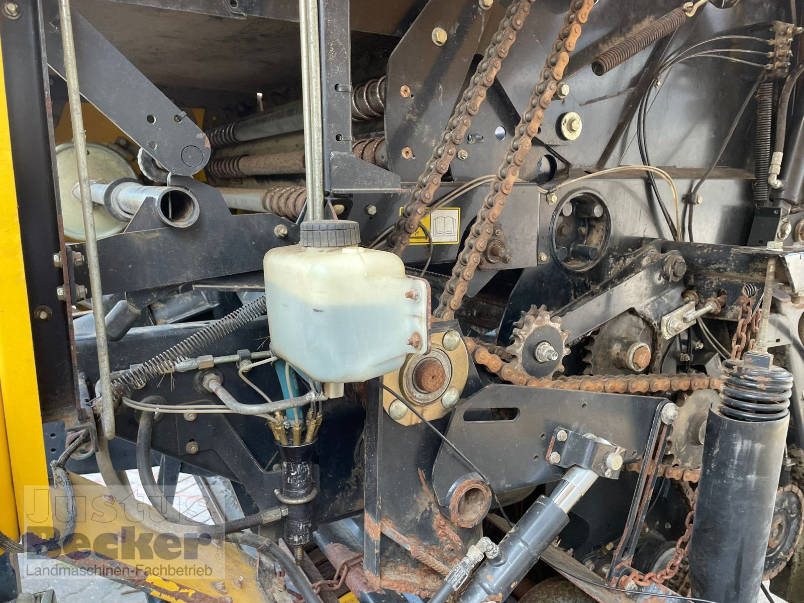 Rundballenpresse typu New Holland BR 7070, Gebrauchtmaschine v Weimar-Niederwalgern (Obrázek 8)