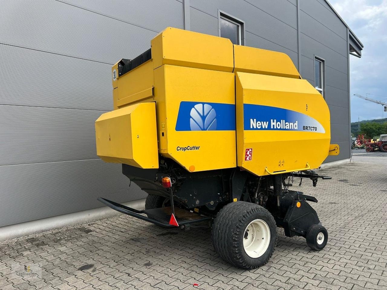 Rundballenpresse des Typs New Holland BR 7070, Gebrauchtmaschine in Neuhof - Dorfborn (Bild 3)