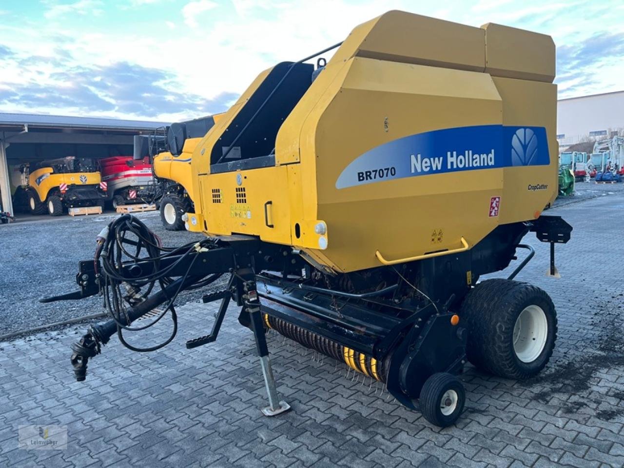 Rundballenpresse от тип New Holland BR 7070, Gebrauchtmaschine в Neuhof - Dorfborn (Снимка 2)