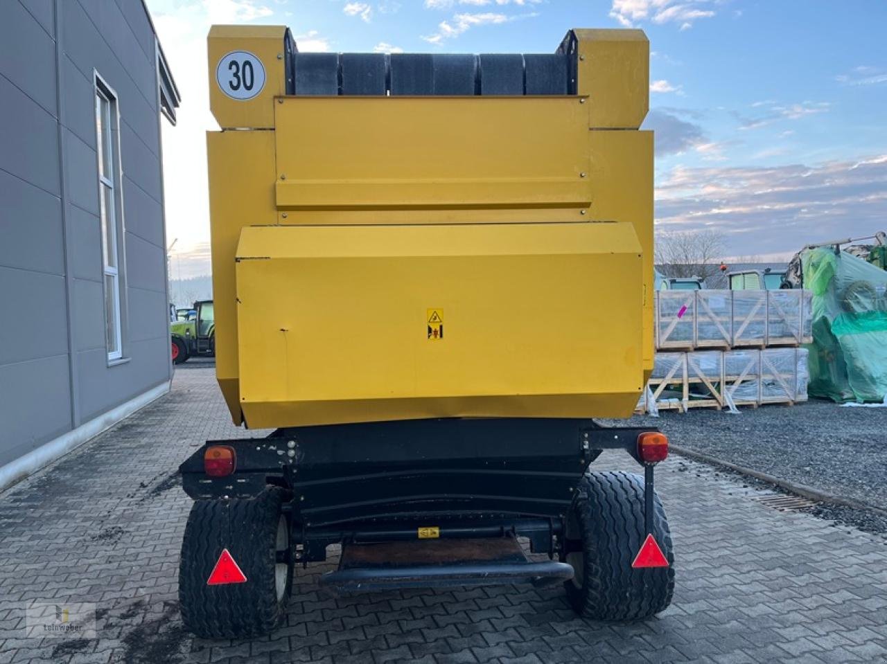 Rundballenpresse от тип New Holland BR 7070, Gebrauchtmaschine в Neuhof - Dorfborn (Снимка 5)