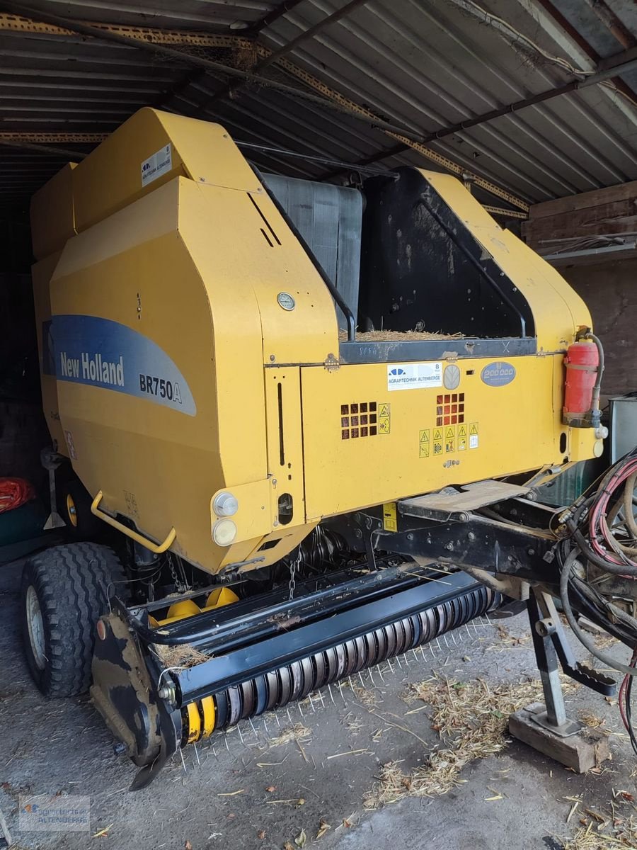 Rundballenpresse типа New Holland BR 750 A, Gebrauchtmaschine в Altenberge (Фотография 2)