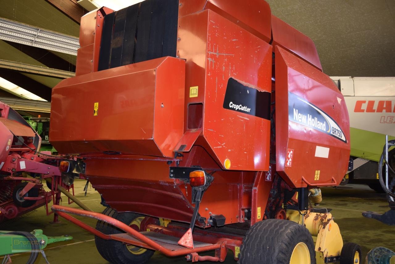 Rundballenpresse typu New Holland BR 750 CropCutter, Gebrauchtmaschine v Oyten (Obrázek 3)