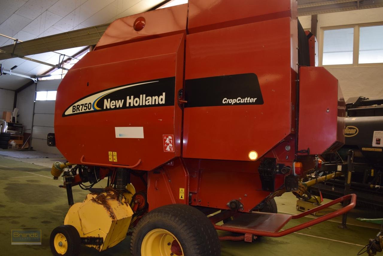 Rundballenpresse typu New Holland BR 750 CropCutter, Gebrauchtmaschine v Oyten (Obrázek 4)
