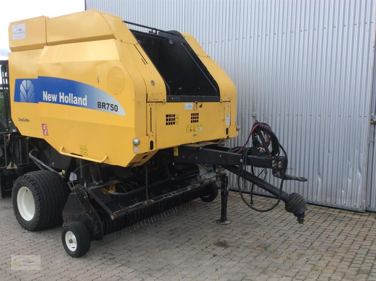 Rundballenpresse des Typs New Holland BR 750, Gebrauchtmaschine in Pfreimd (Bild 1)