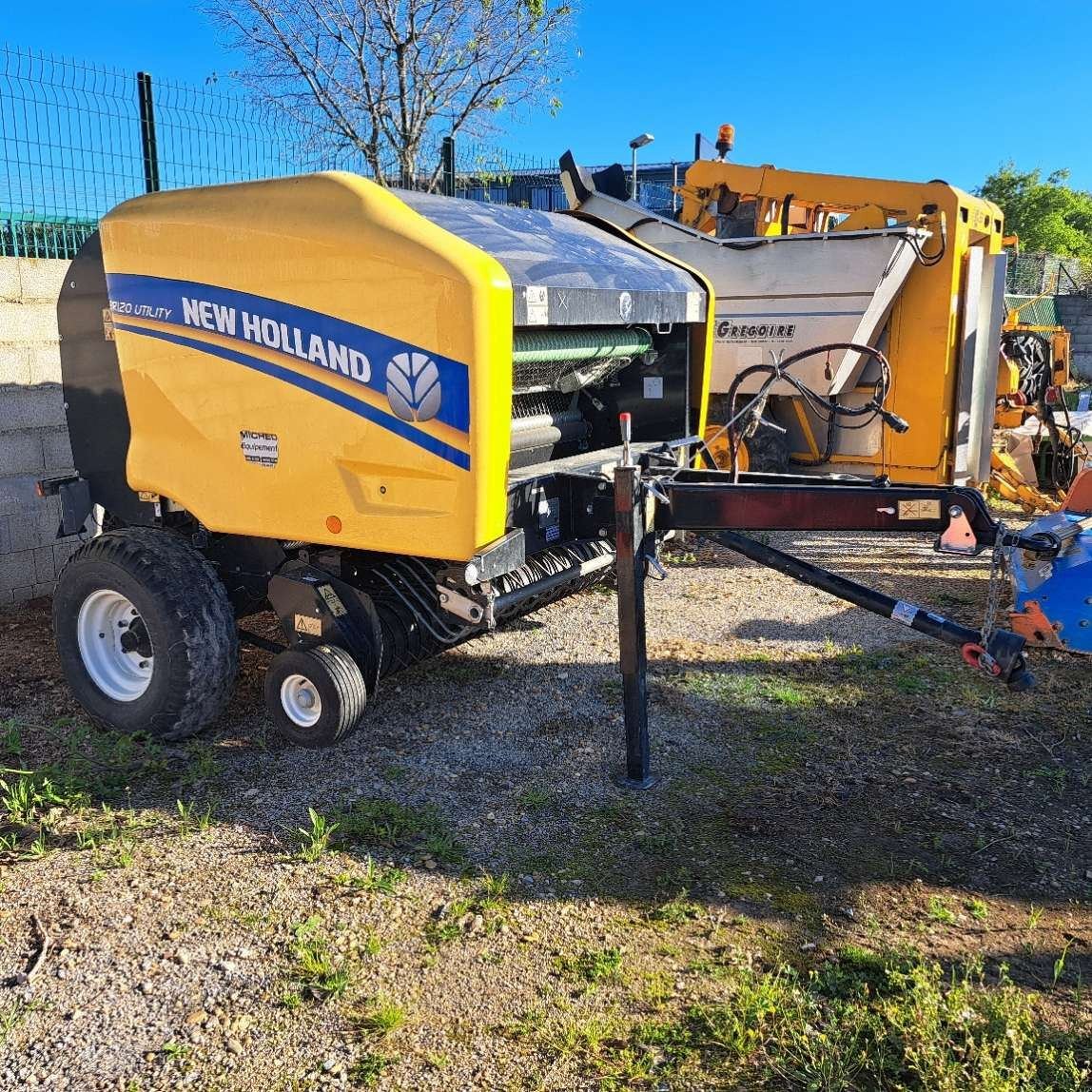 Rundballenpresse del tipo New Holland BR120UTILITY, Gebrauchtmaschine en UCHAUD (Imagen 1)