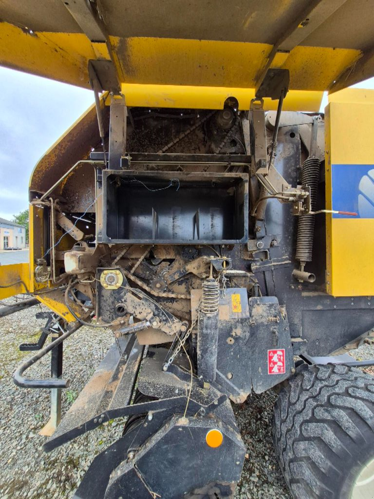 Rundballenpresse typu New Holland BR7060, Gebrauchtmaschine v Savigny sur Braye (Obrázek 7)