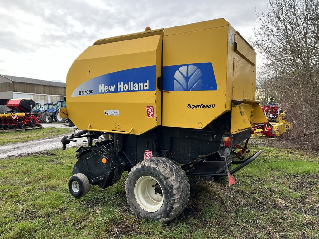 Rundballenpresse van het type New Holland BR7060, Gebrauchtmaschine in VERT TOULON (Foto 9)