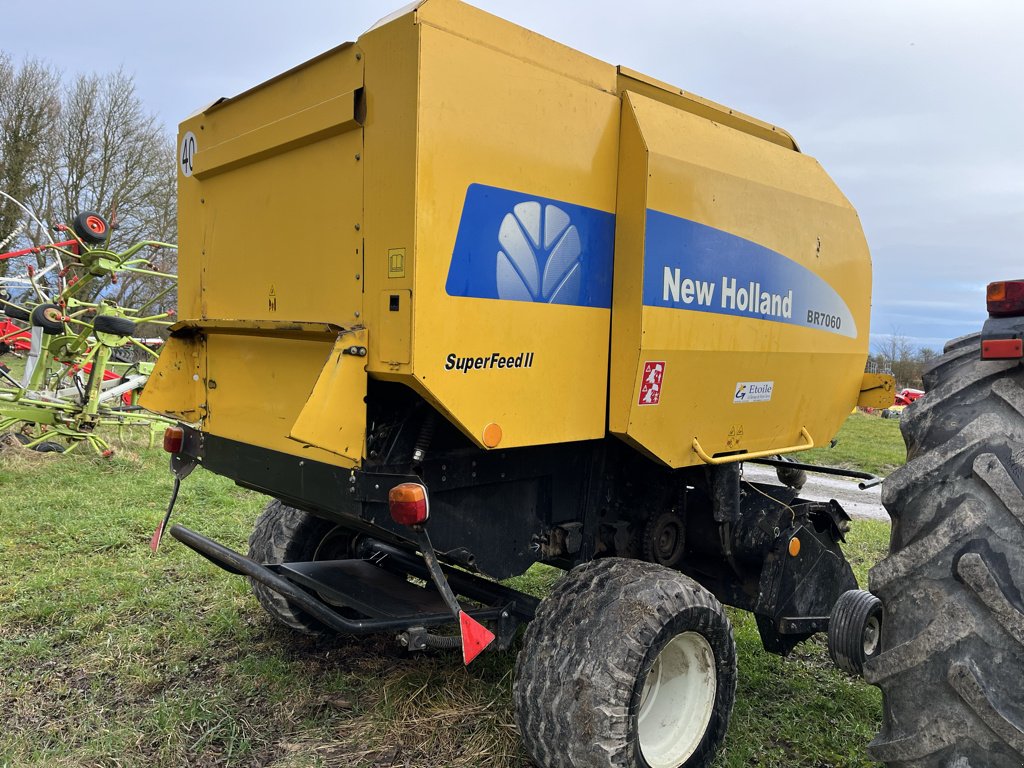 Rundballenpresse van het type New Holland BR7060, Gebrauchtmaschine in VERT TOULON (Foto 8)