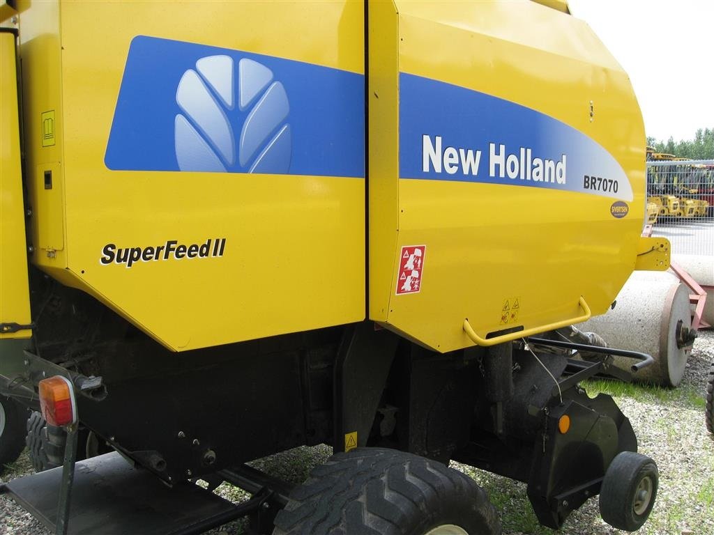 Rundballenpresse des Typs New Holland BR7070 med SUPER FEED, Gebrauchtmaschine in Roskilde (Bild 3)