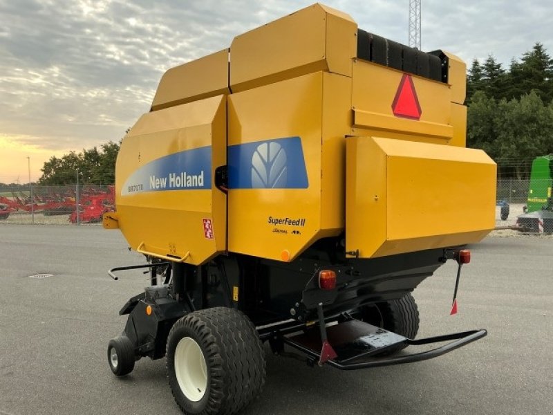 Rundballenpresse des Typs New Holland BR7070, Gebrauchtmaschine in Farsø (Bild 3)