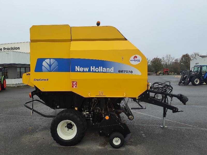 Rundballenpresse типа New Holland BR7070, Gebrauchtmaschine в ANTIGNY (Фотография 1)