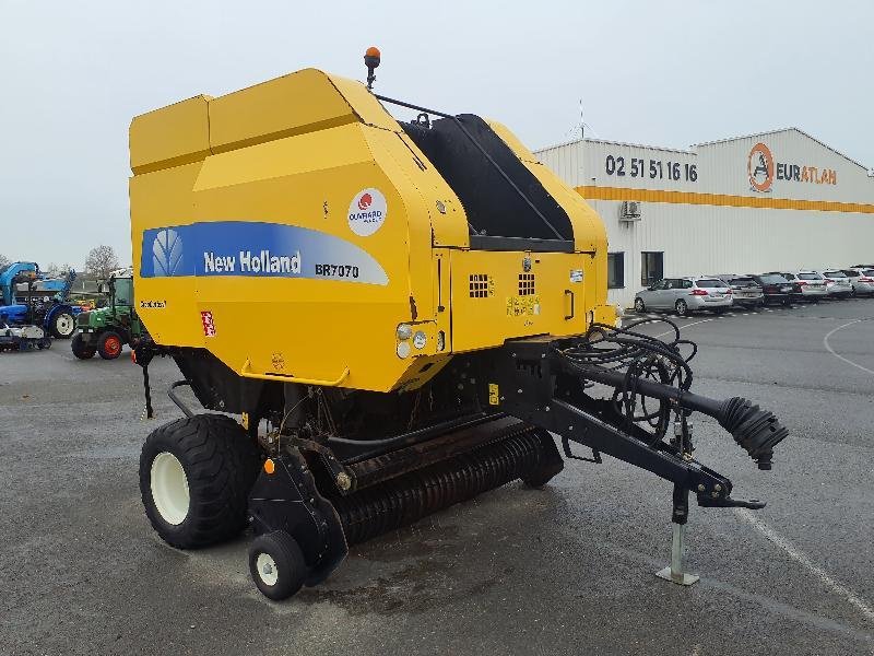 Rundballenpresse типа New Holland BR7070, Gebrauchtmaschine в ANTIGNY (Фотография 3)