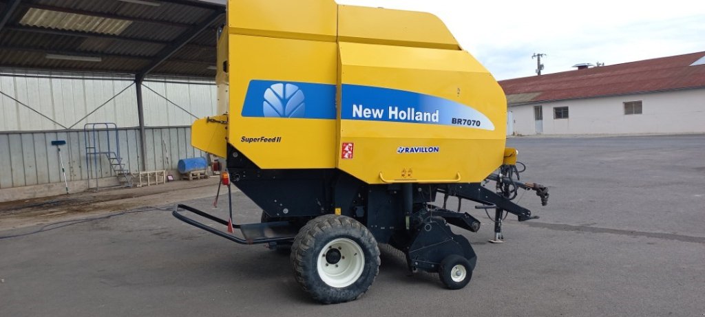 Rundballenpresse des Typs New Holland BR7070, Gebrauchtmaschine in VERT TOULON (Bild 5)