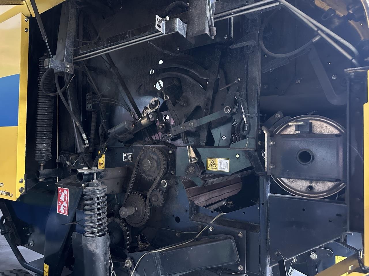 Rundballenpresse des Typs New Holland BR7070, Gebrauchtmaschine in Skjern (Bild 8)